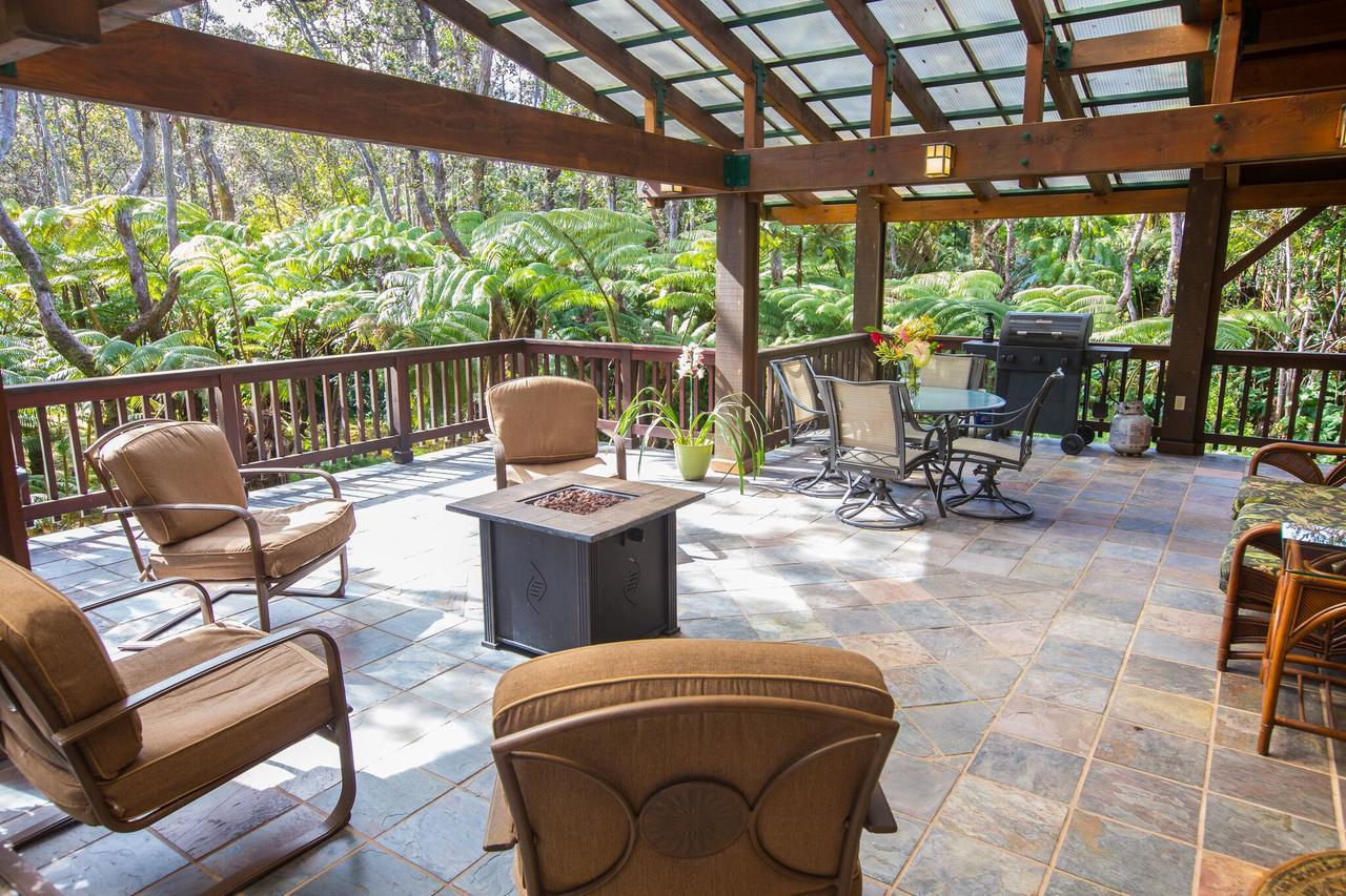 Hale Mauna Loa Upper Level With Shared Hot Tub Volcano Exterior photo