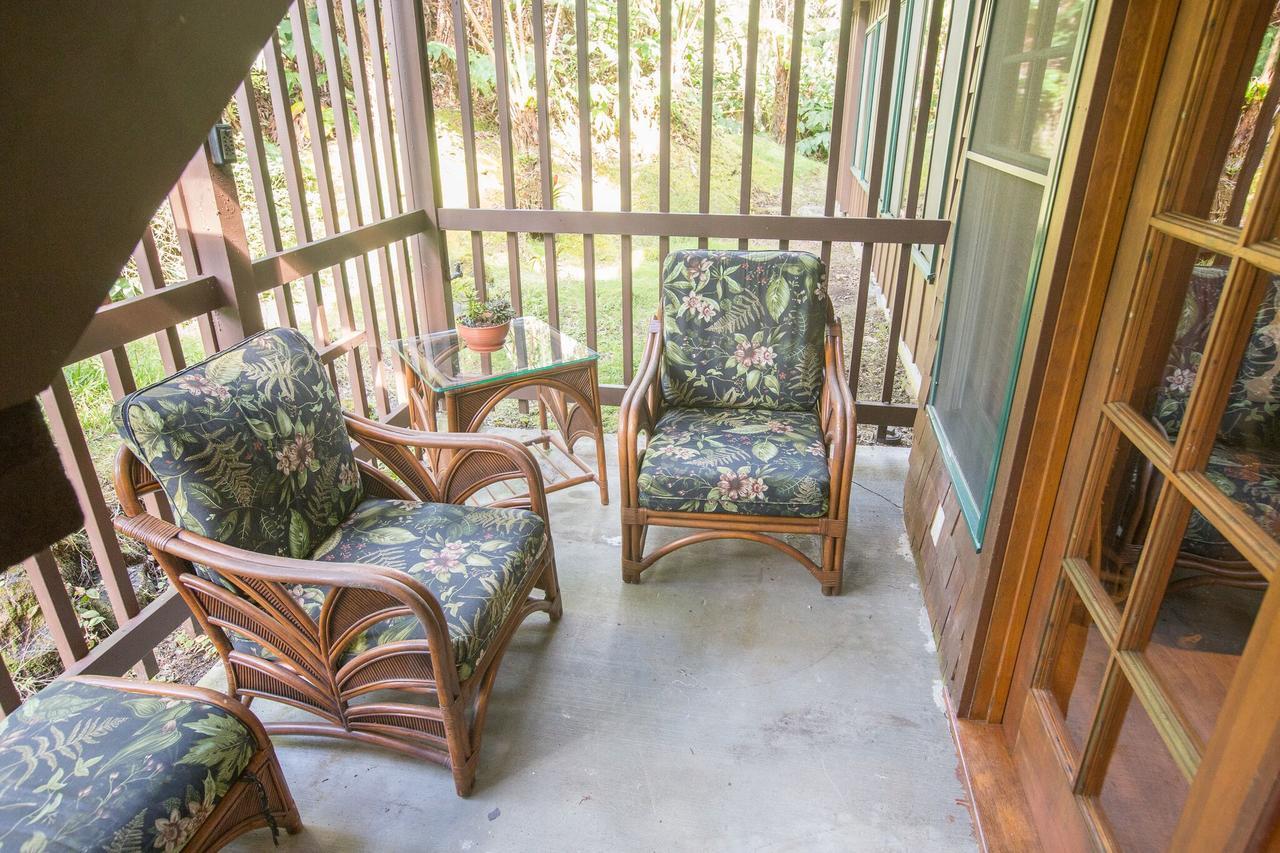 Hale Mauna Loa Upper Level With Shared Hot Tub Volcano Exterior photo
